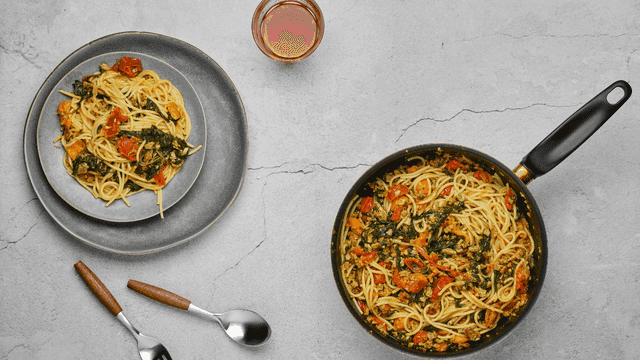 Spaghetti & spinach with sundried tomamto cream sauce-2